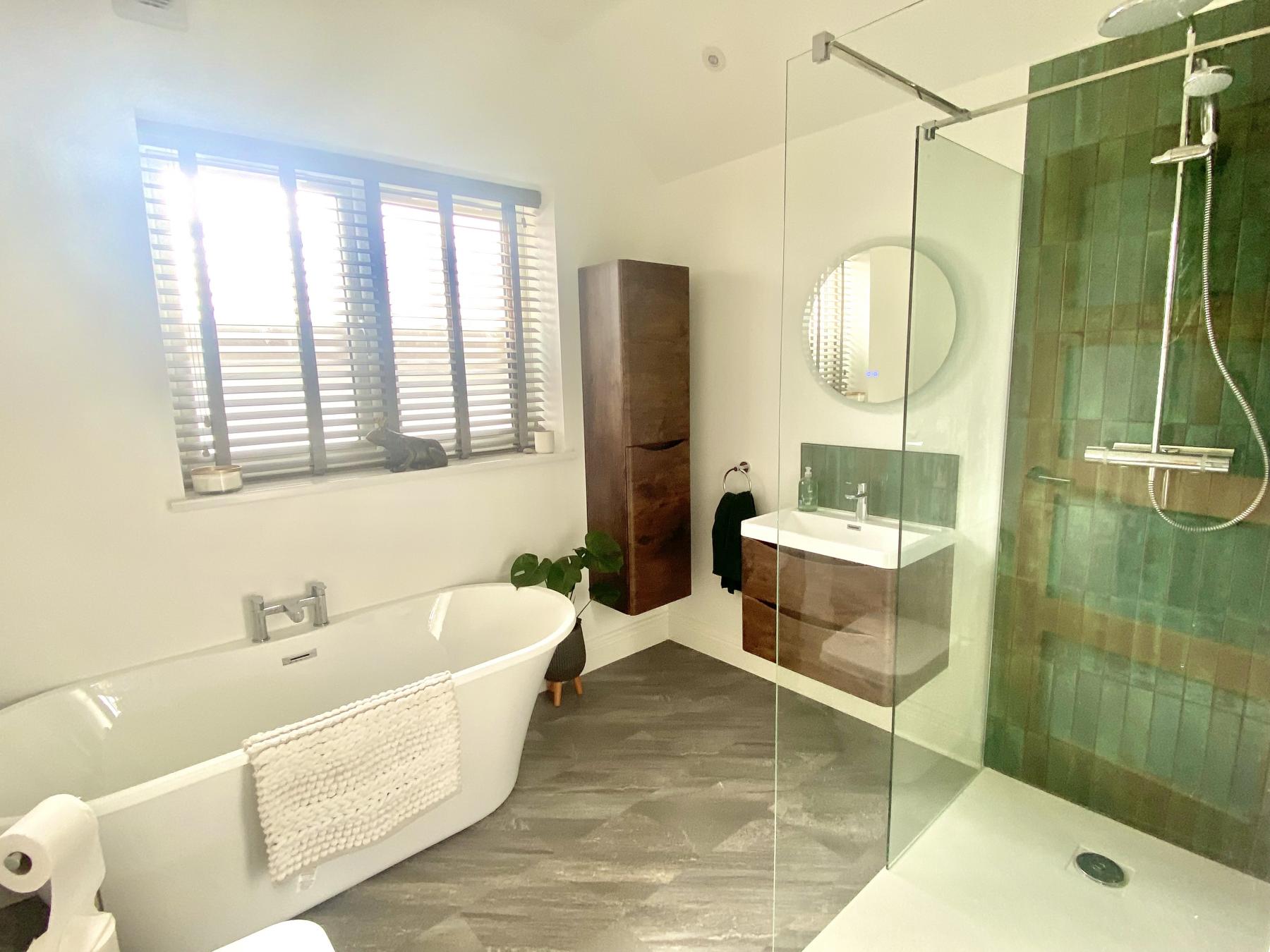 Hunt Builders Ware, Hertfordshire Website and online gallery